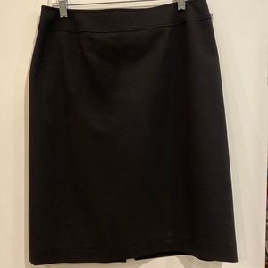 Tahari skirt black size 8